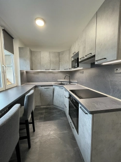 Stav interiéru během procesu rekonstrukce