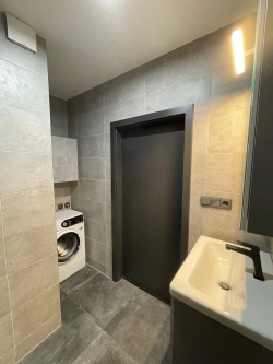 Stav interiéru během procesu rekonstrukce