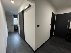 Stav interiéru během procesu rekonstrukce