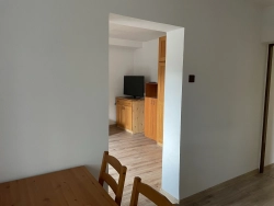 Interiérové úpravy v různých fázích rekonstrukce