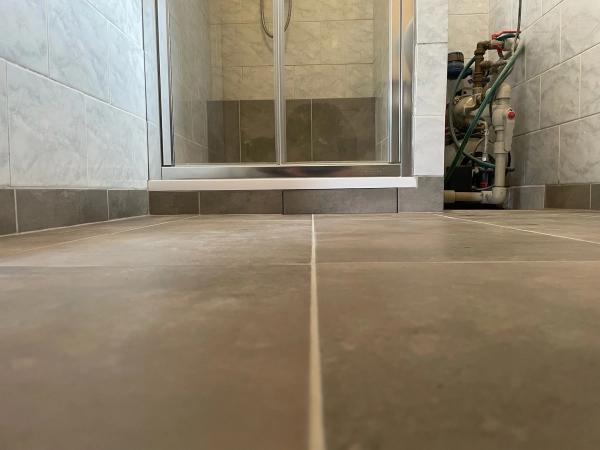 Sprchový kout s protiskluzovou podlahou